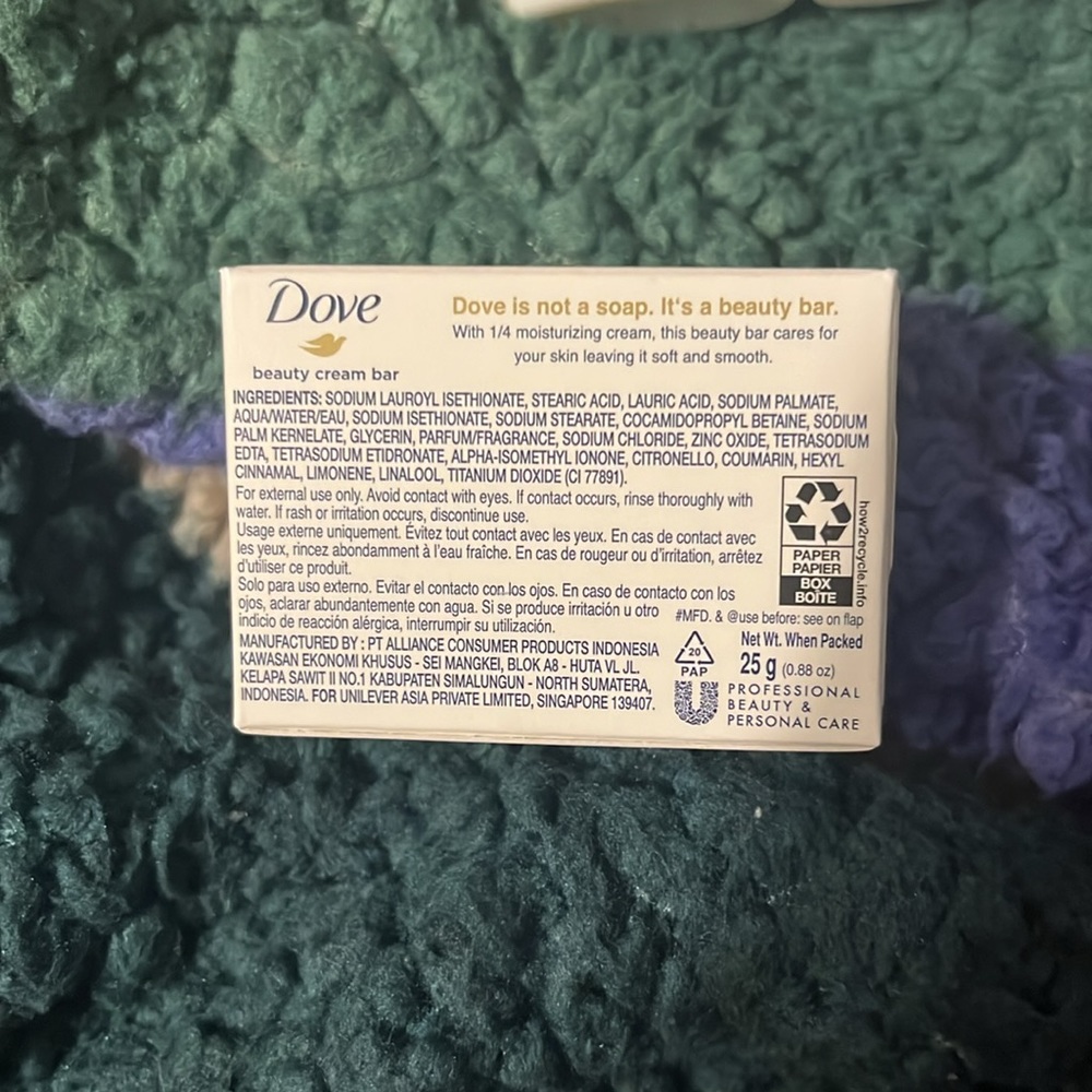 Dove Mini Toiletry Set - Picture 3 of 3